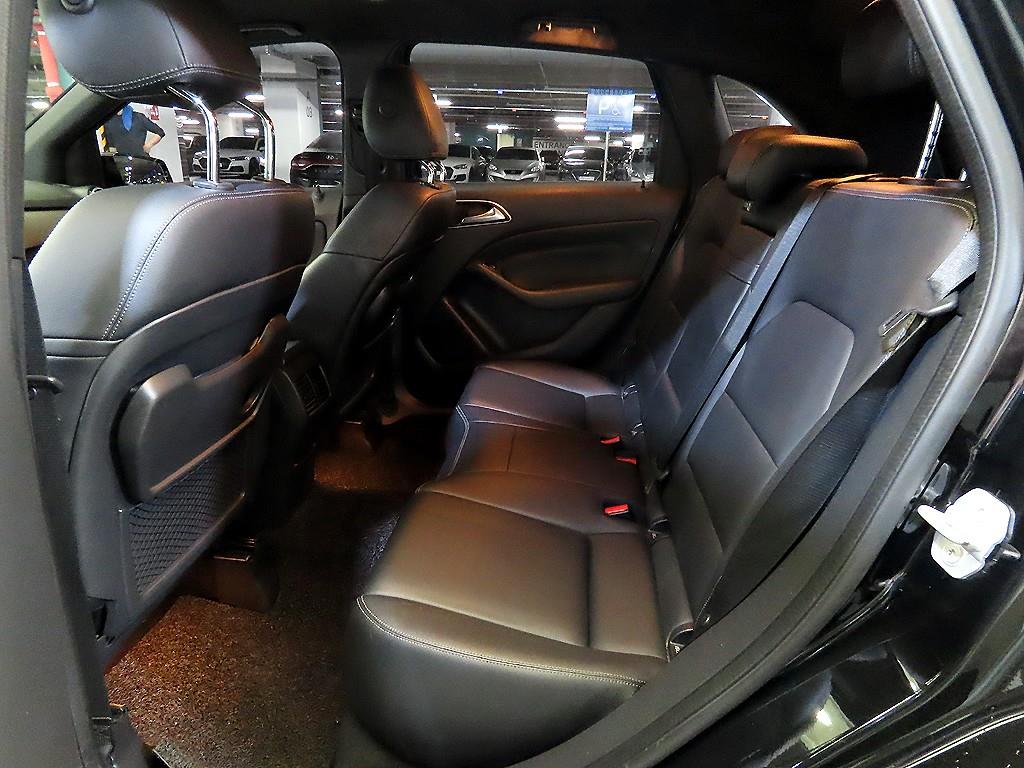 Mercedes Benz B Class (MY B) - Vista 7