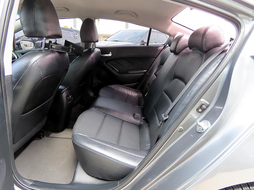 KIA K3 - Vista 6