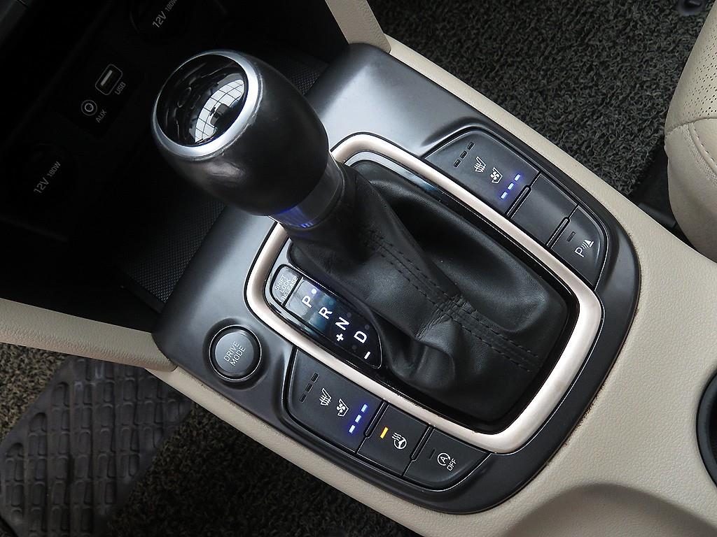 HYUNDAI Kona - Vista 12