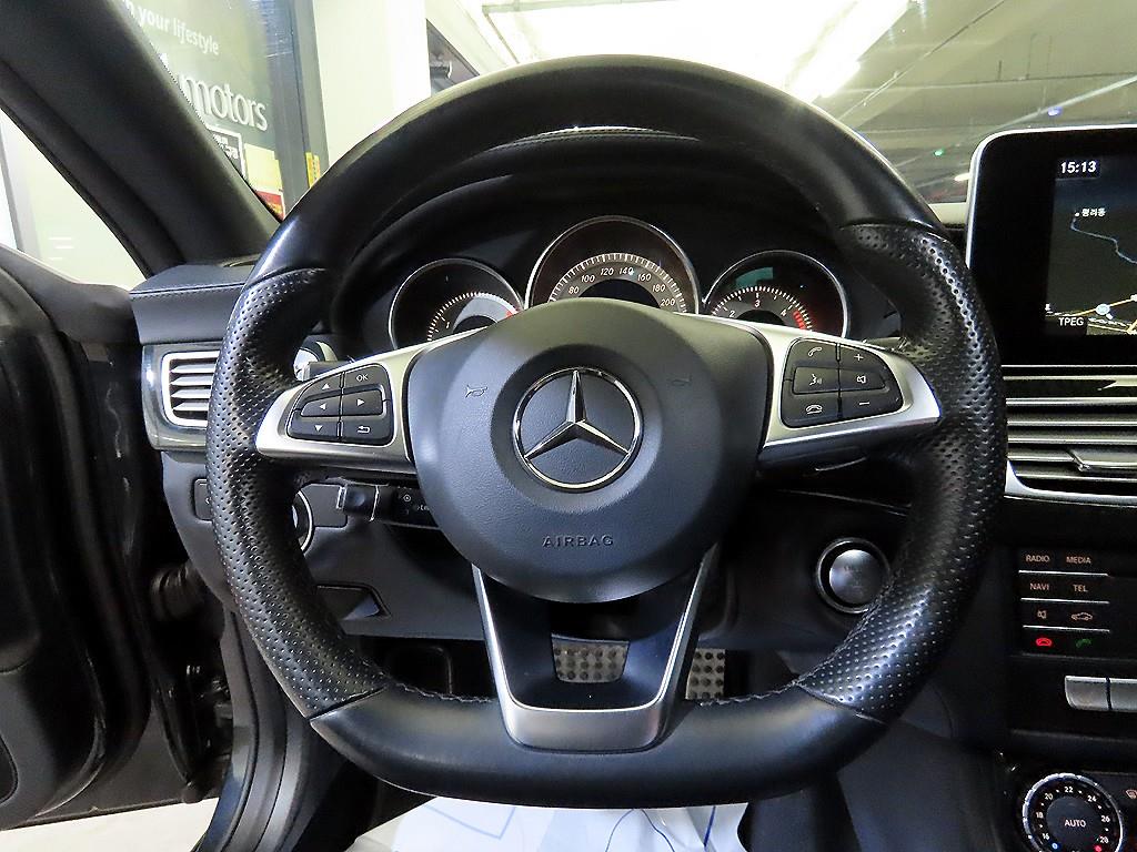 Mercedes Benz CLS Class - Vista 8