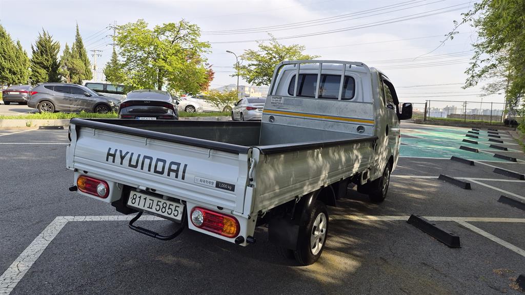 Small Truck Cargo (small) - Vista 3