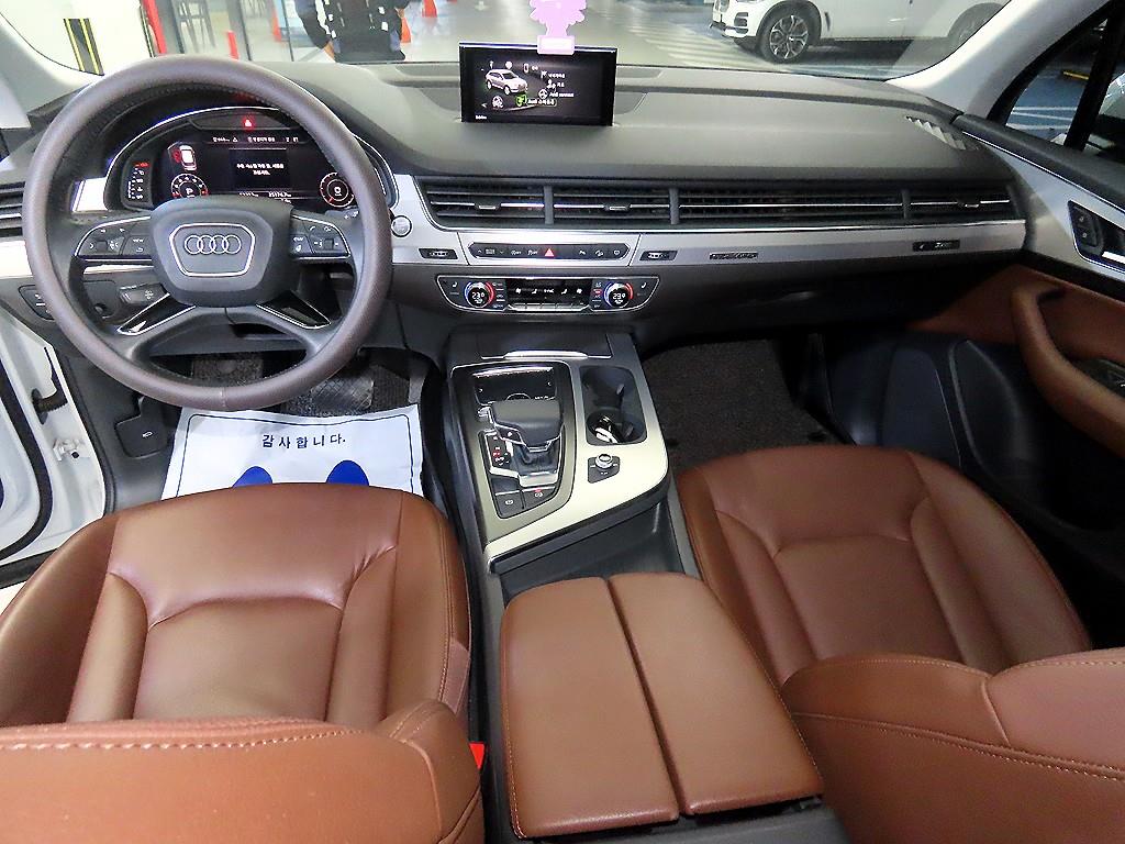 Audi Q7 - Vista 10