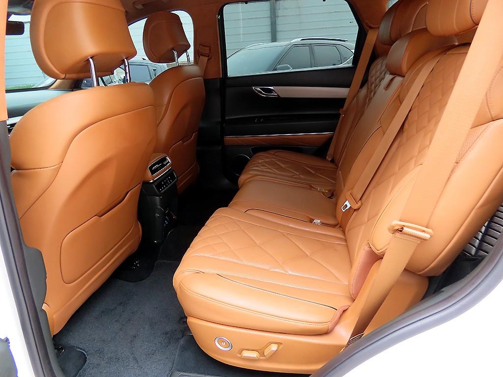 Genesis GV80 - Vista 6