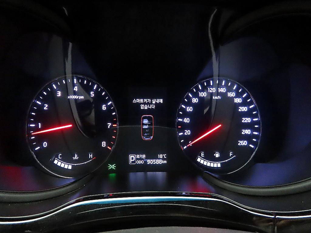 KIA K9 - Vista 6