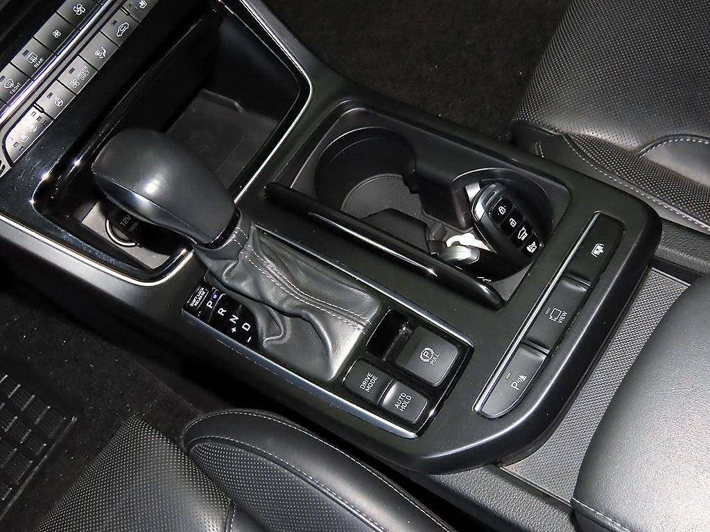 HYUNDAI Grandeur - Vista 12