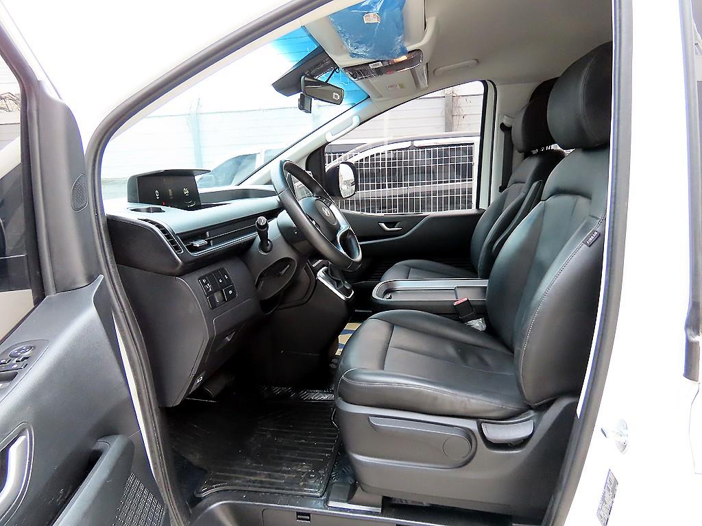HYUNDAI Staria - Vista 5
