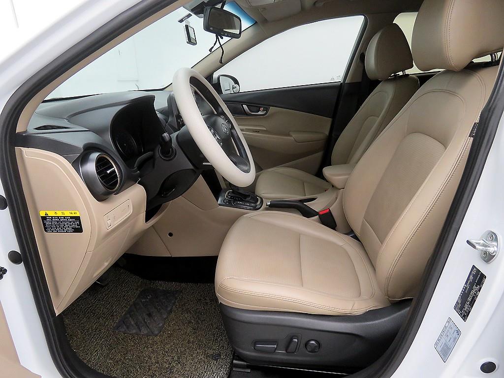 HYUNDAI Kona - Vista 6