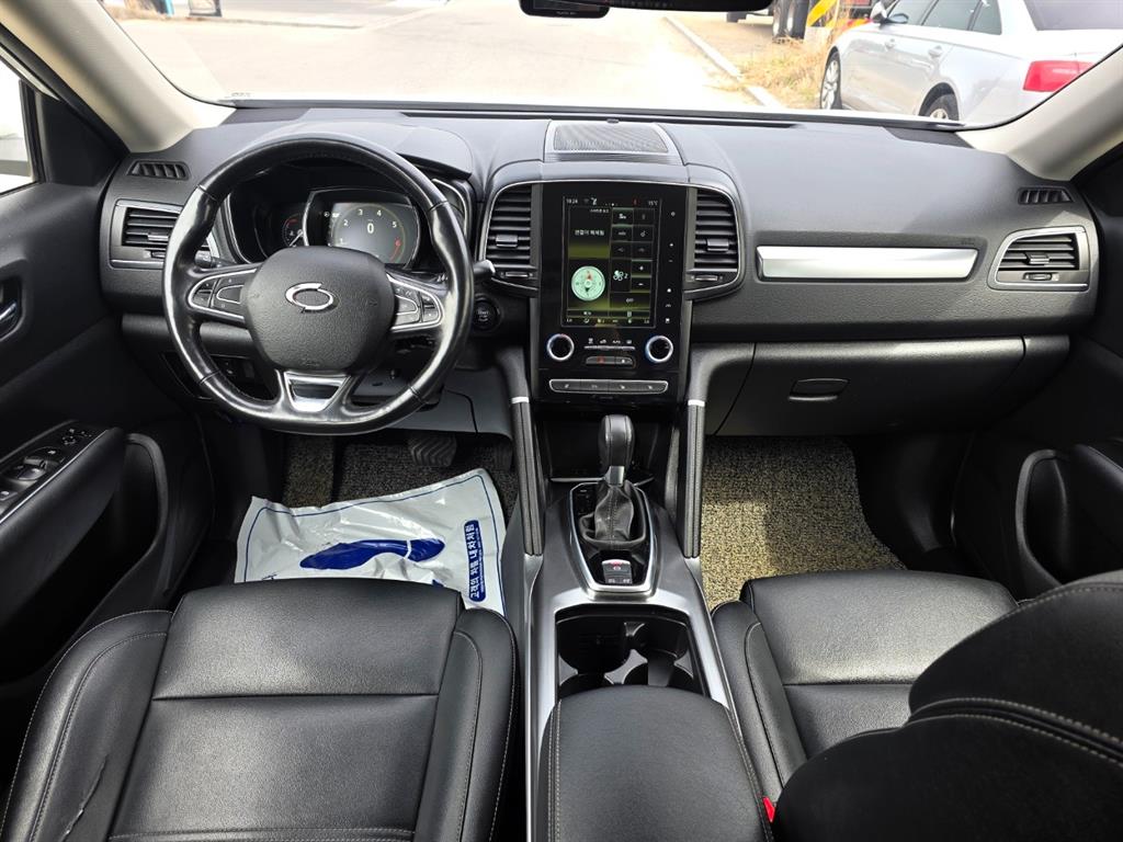 SAMSUNG QM6 - Vista 8