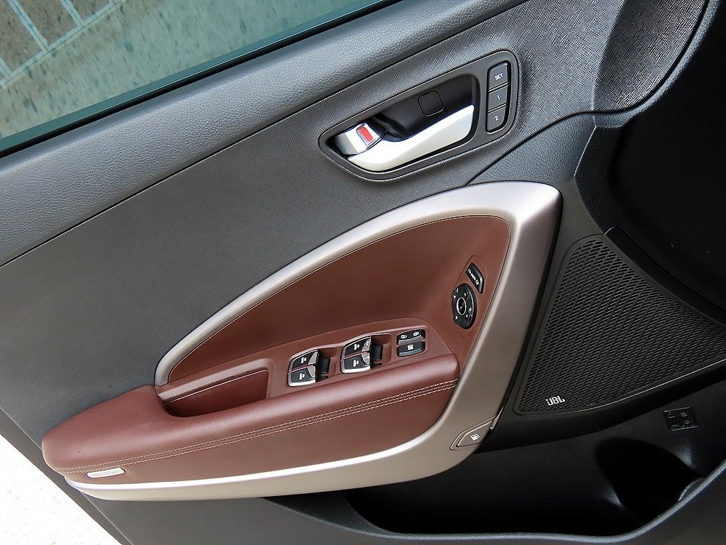 HYUNDAI Maxcruz - Vista 11