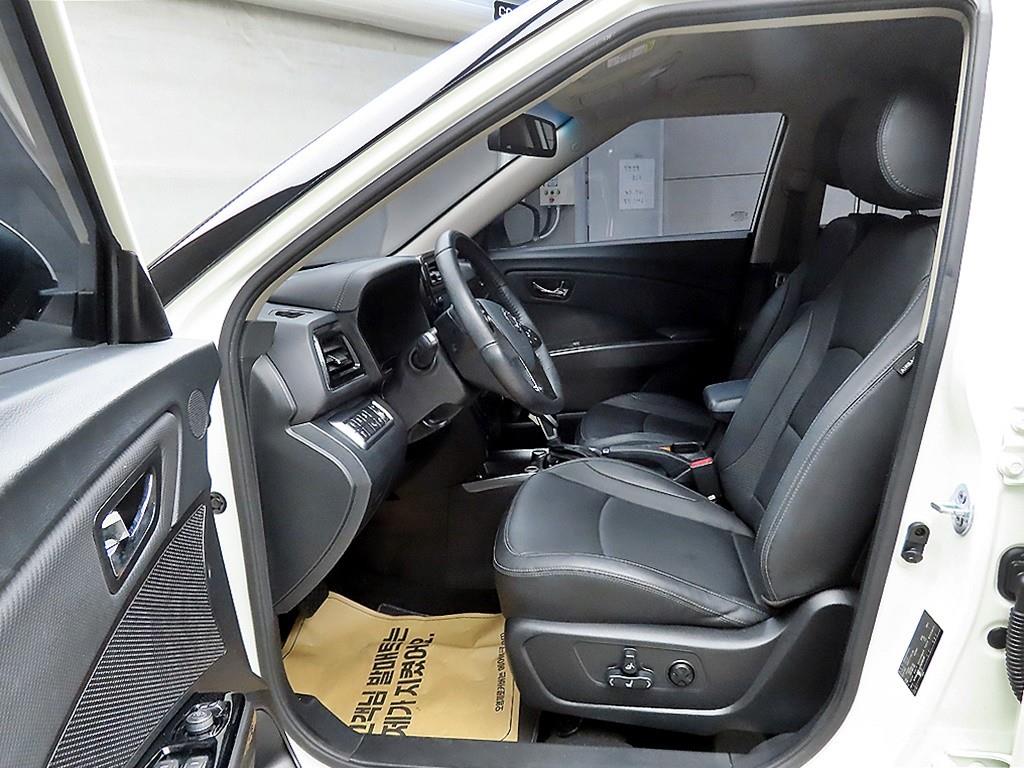 Ssangyong Tivoli - Vista 5