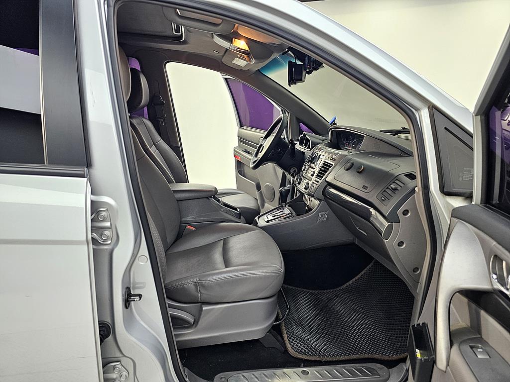 Ssangyong Korando - Vista 11