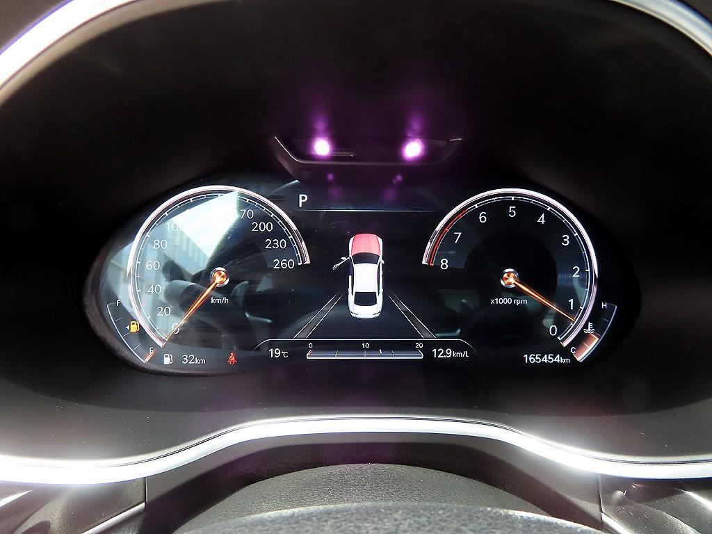 Genesis G80 - Vista 9