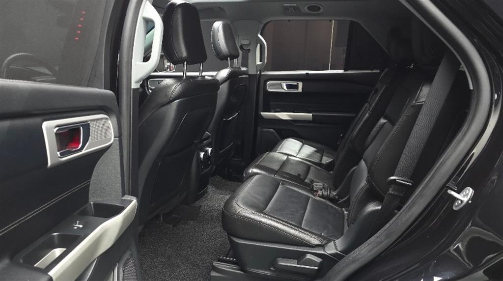 Ford Explorer - Vista 12