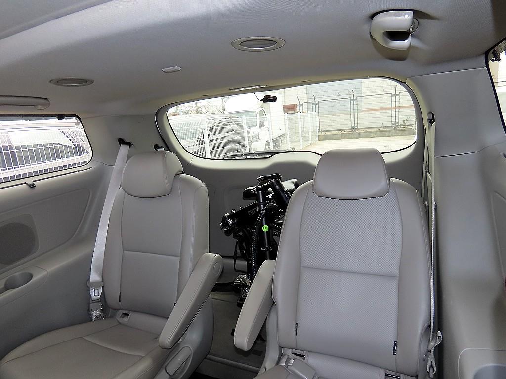 KIA Carnival - Vista 7