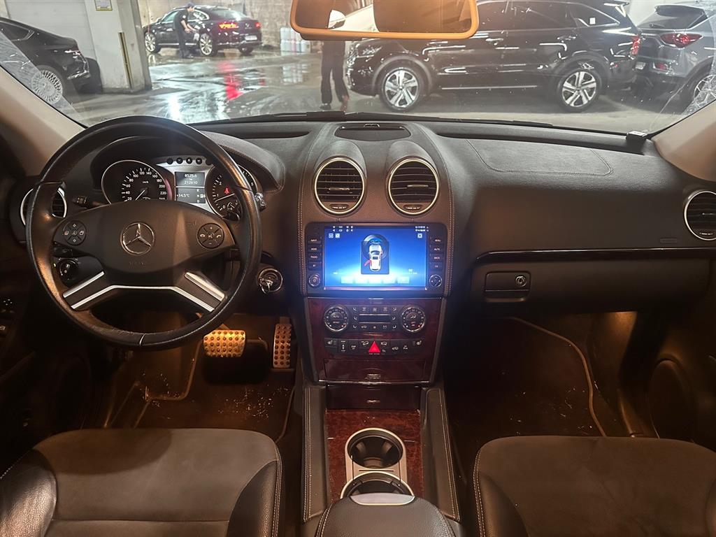 Mercedes Benz M Class - Vista 5