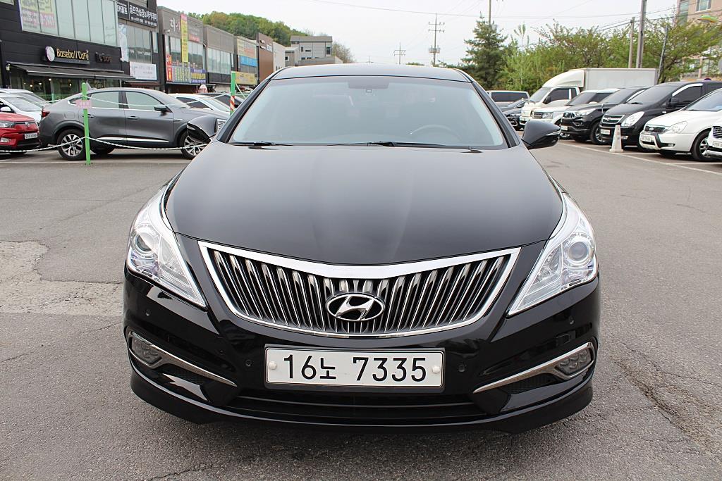 HYUNDAI Grandeur - Vista 2