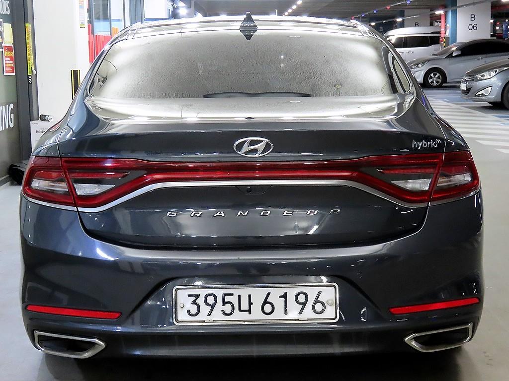 HYUNDAI Grandeur - Vista 5