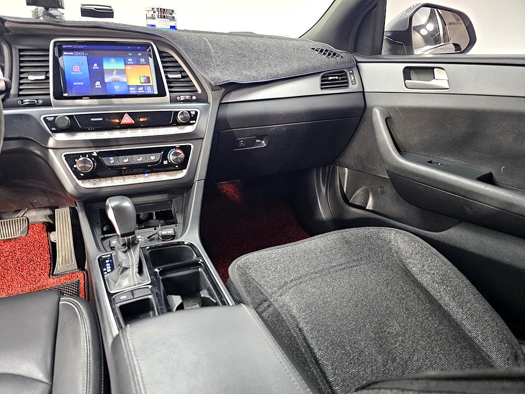 HYUNDAI Sonata - Vista 10