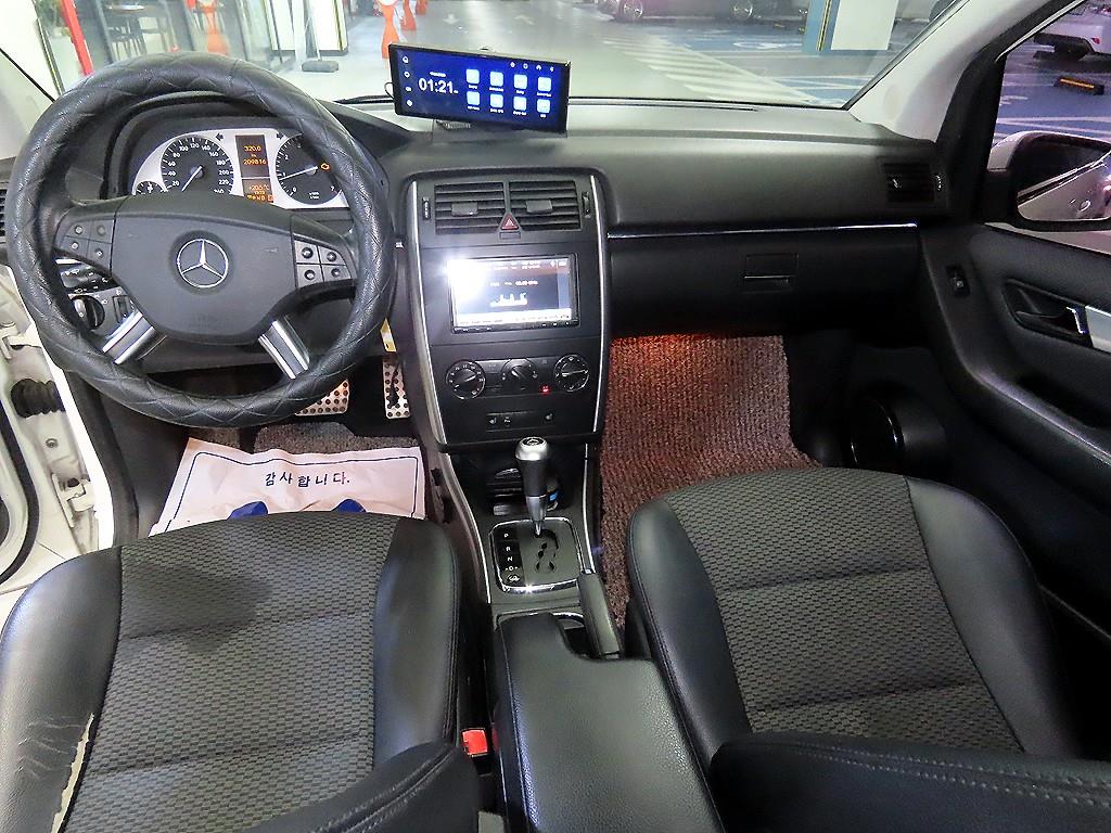 Mercedes Benz B Class (MY B) - Vista 6