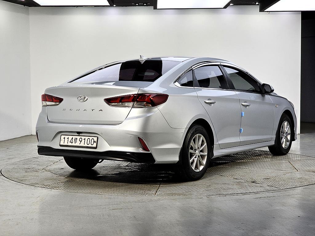 HYUNDAI Sonata - Vista 4