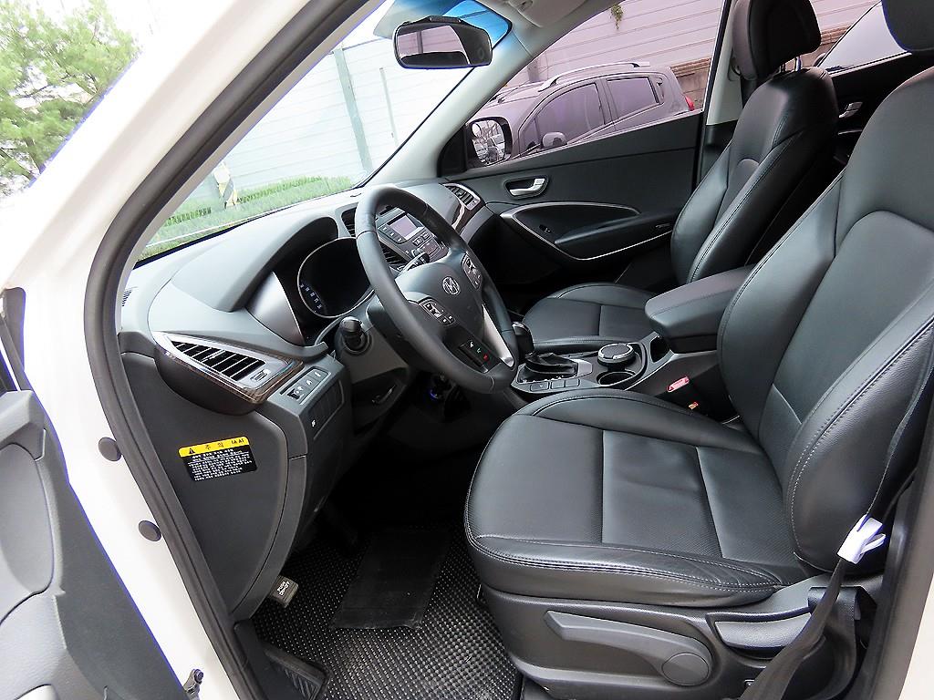 HYUNDAI Santa Fe - Vista 5