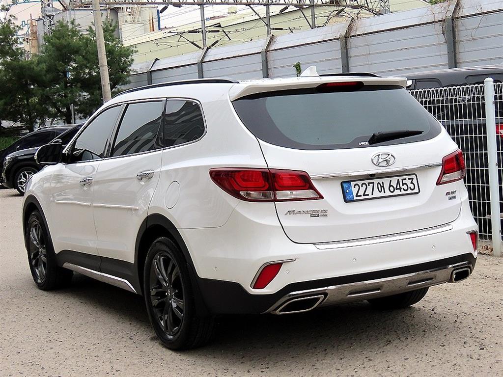 HYUNDAI Maxcruz - Vista 3