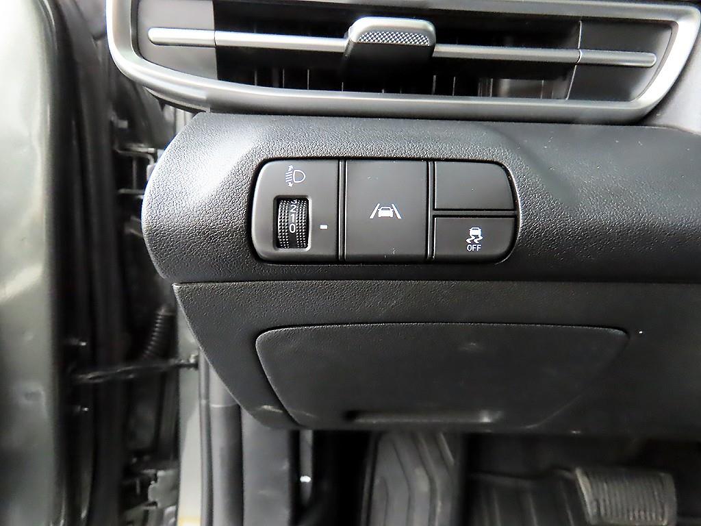 HYUNDAI Avante - Vista 12
