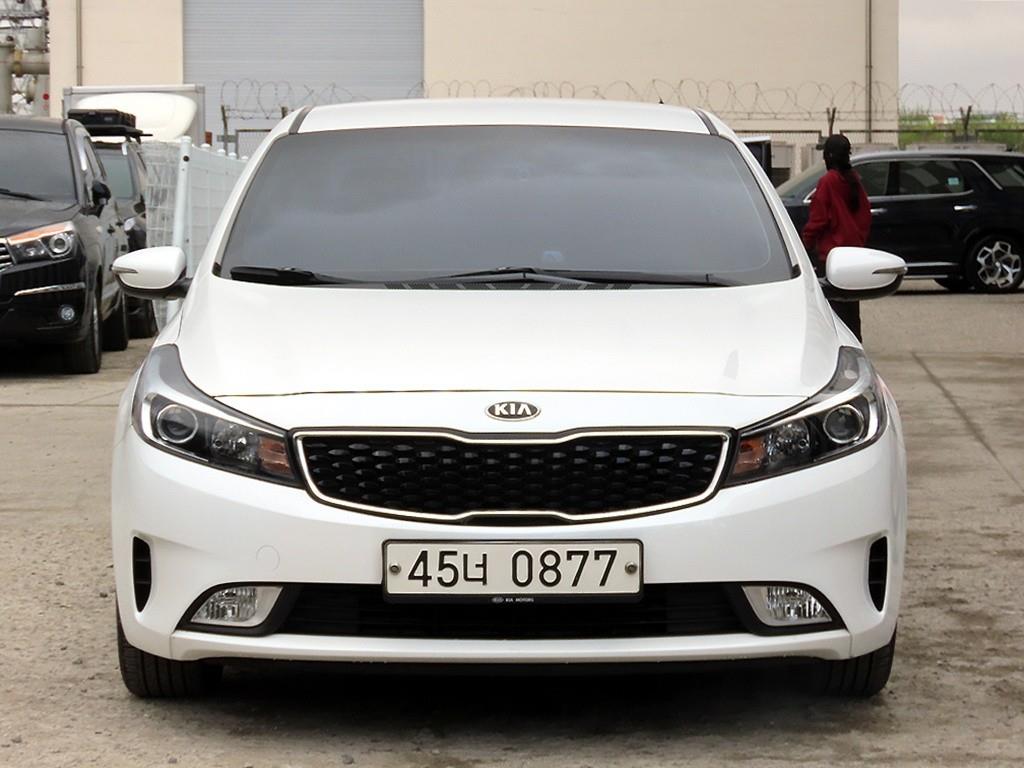 KIA K3 2016 Blanco - Importación desde Corea - HF Imports Iquique - Foto 1