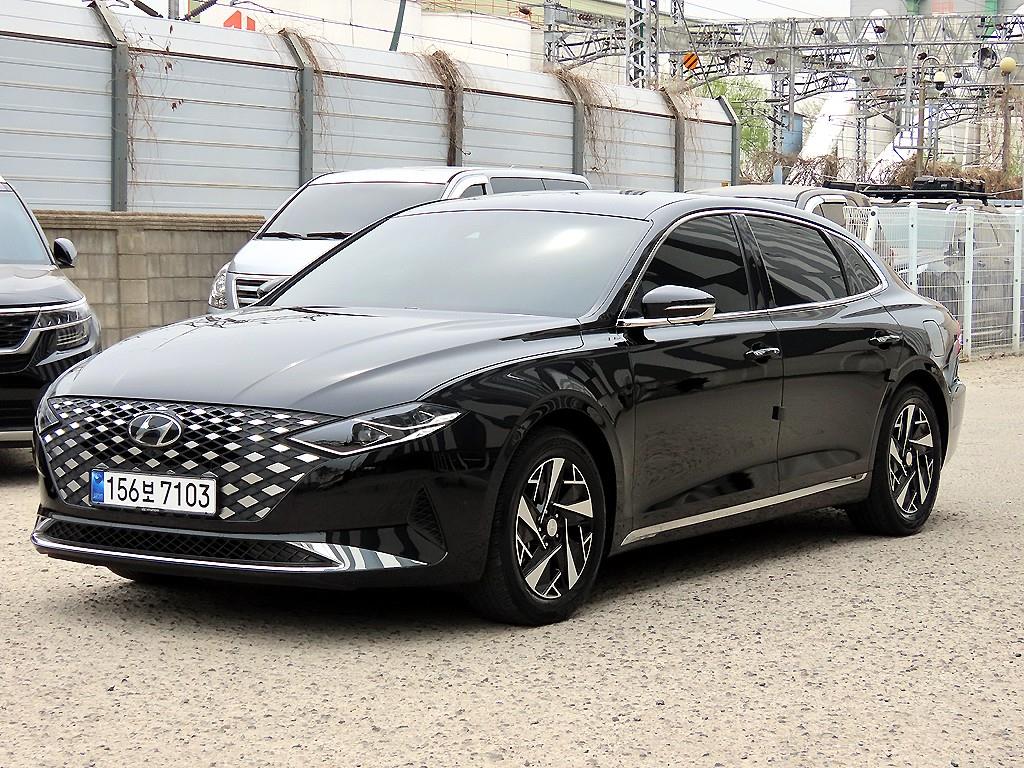 HYUNDAI Grandeur - Vista 2