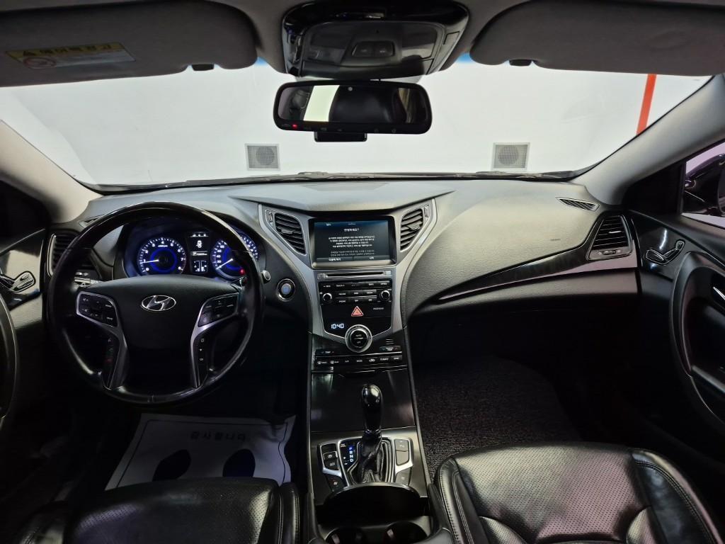 HYUNDAI Grandeur - Vista 8