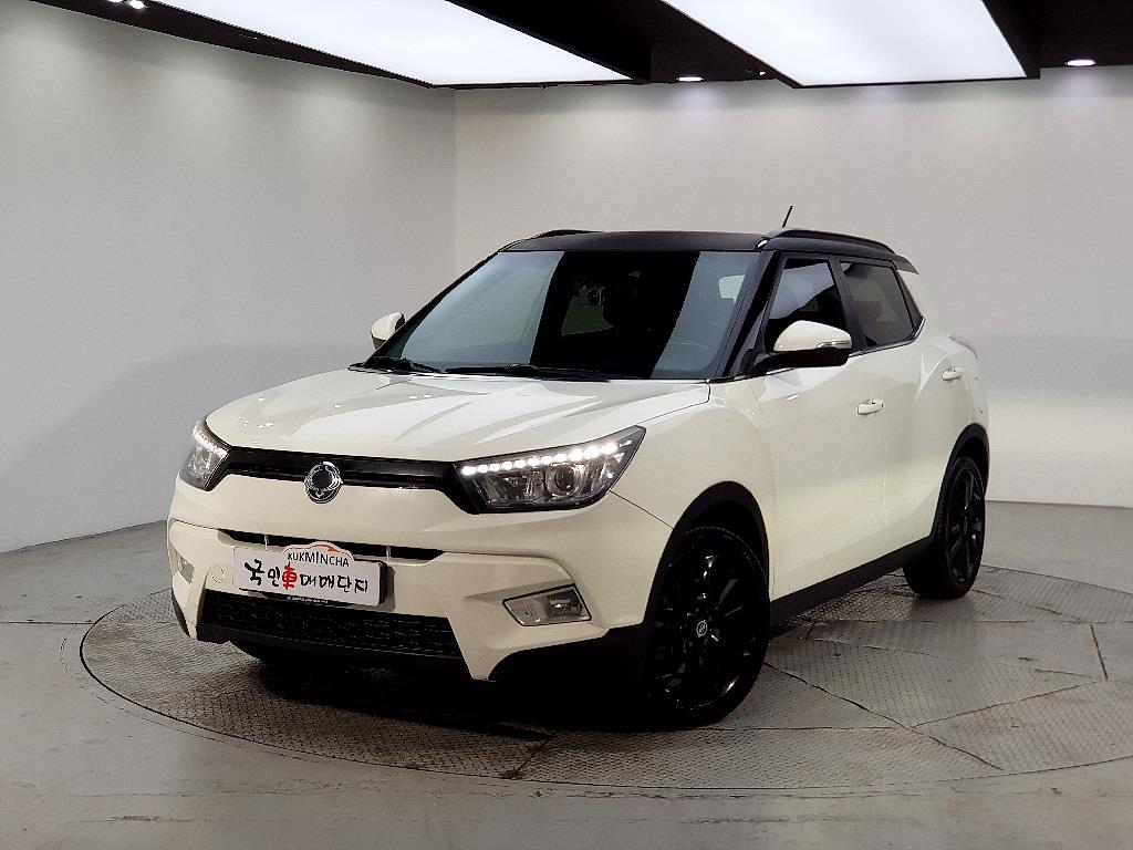 Ssangyong Tivoli 2015 Blanco - Importación desde Corea - HF Imports Iquique - Foto 1