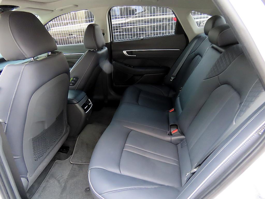 HYUNDAI Sonata - Vista 6