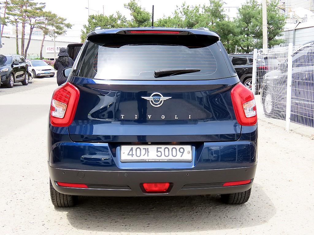 Ssangyong Tivoli - Vista 4