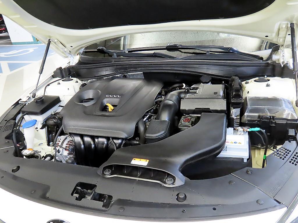 KIA K5 2019 Blanco - Importación desde Corea - HF Imports Iquique - Foto 17