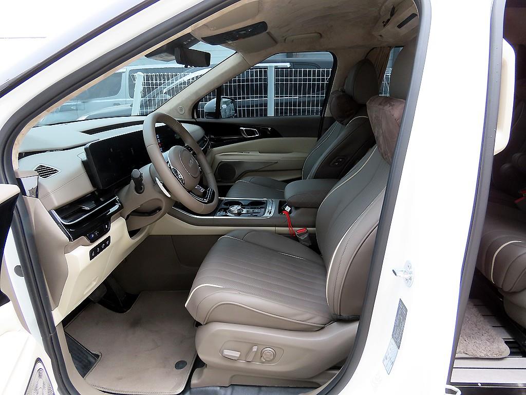 KIA Carnival - Vista 5