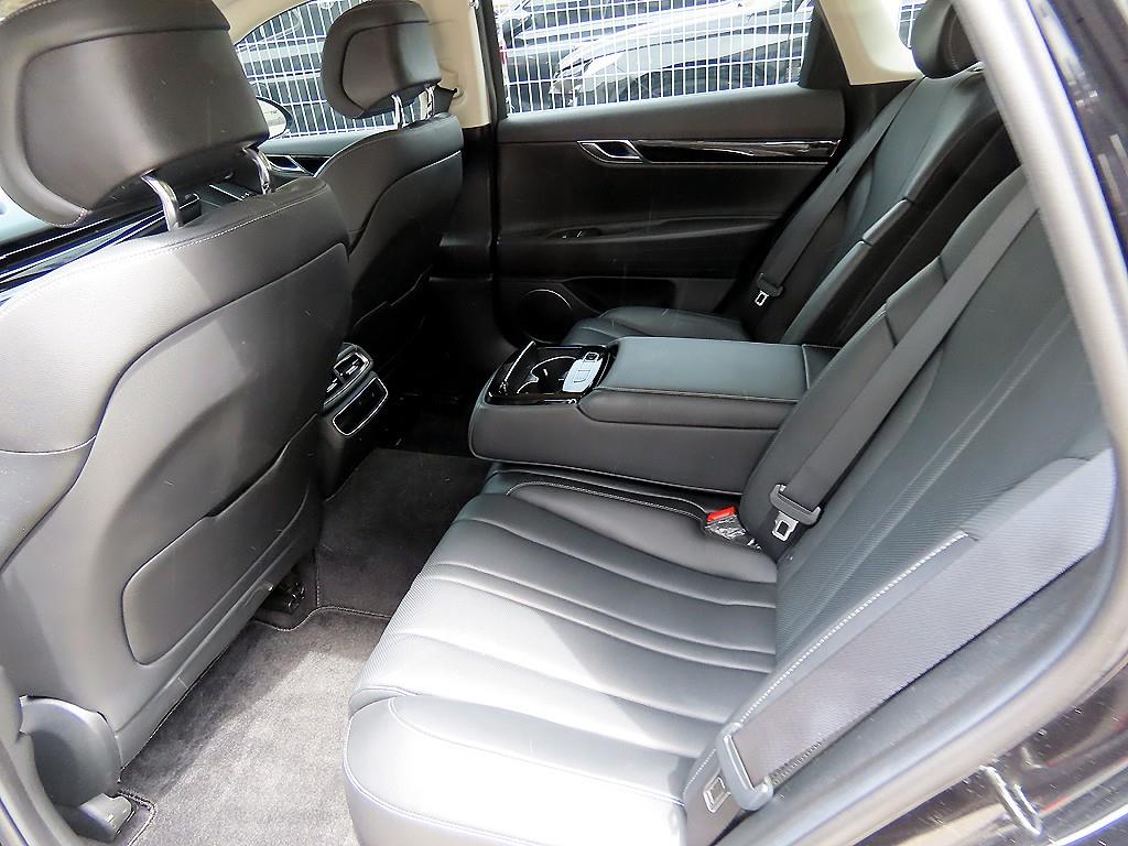 Genesis G80 - Vista 6