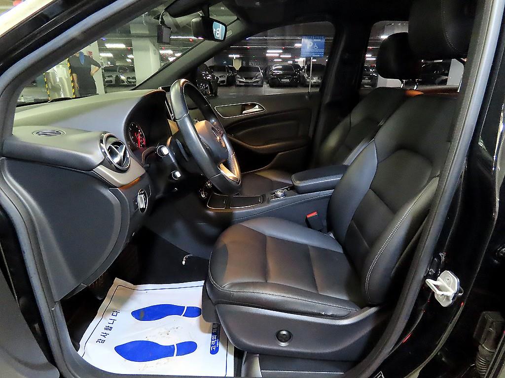 Mercedes Benz B Class (MY B) - Vista 6