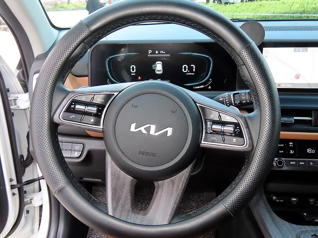 KIA Seltos - Vista 8