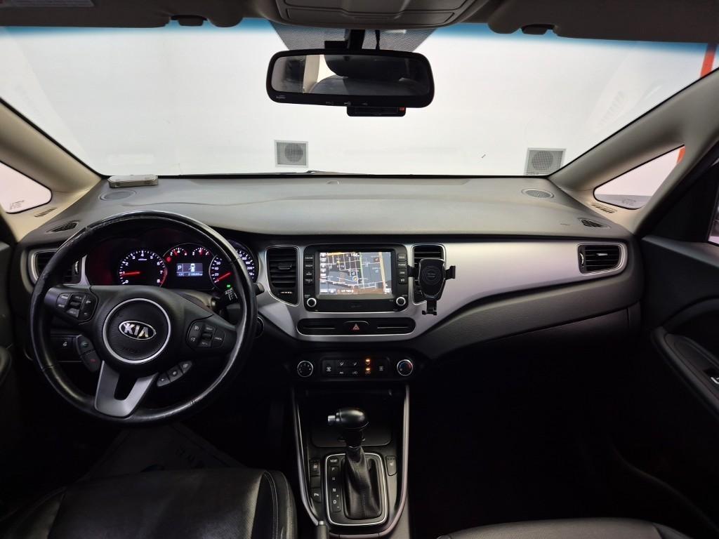 KIA Carens - Vista 7
