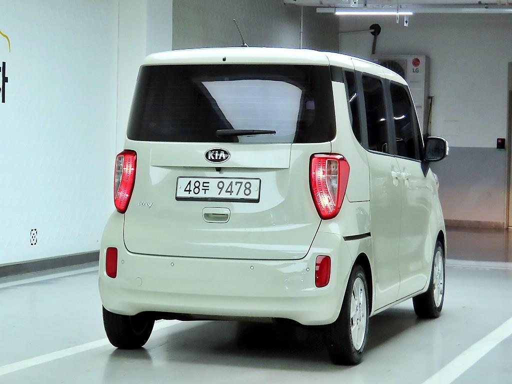 KIA Ray - Vista 4
