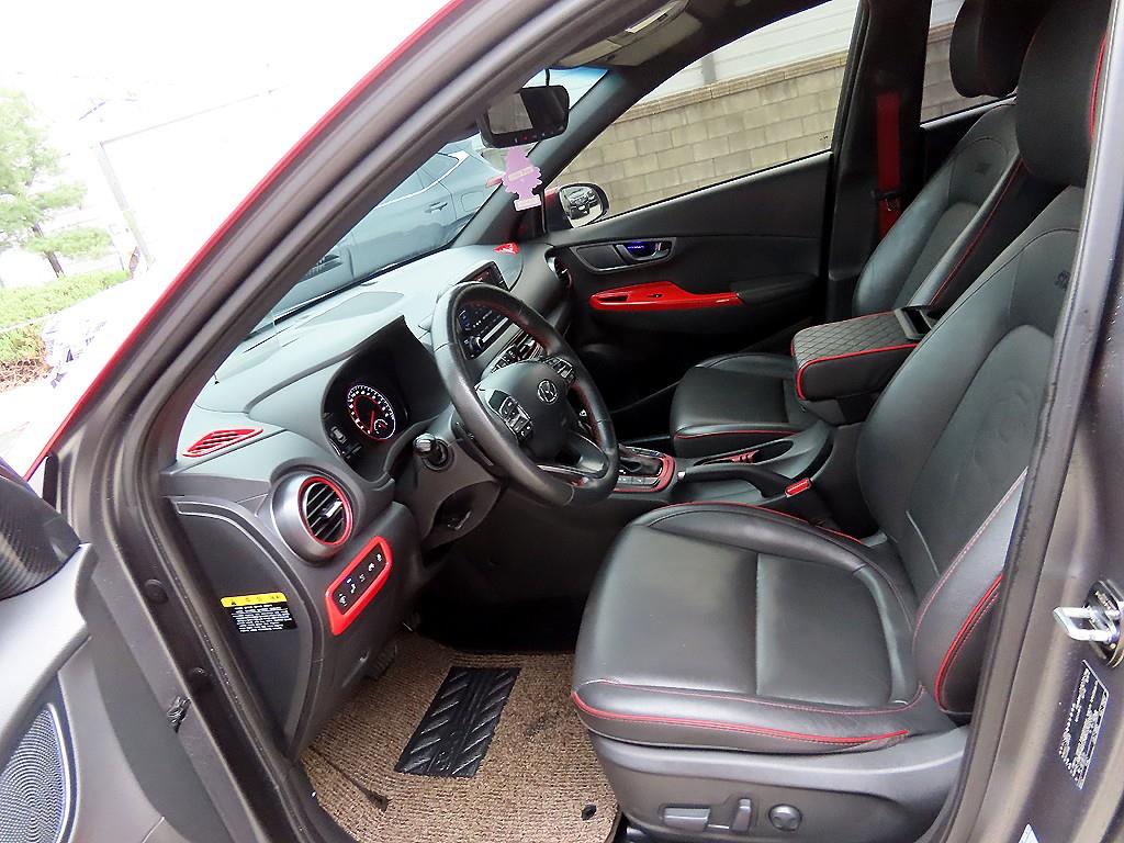 HYUNDAI Kona - Vista 5