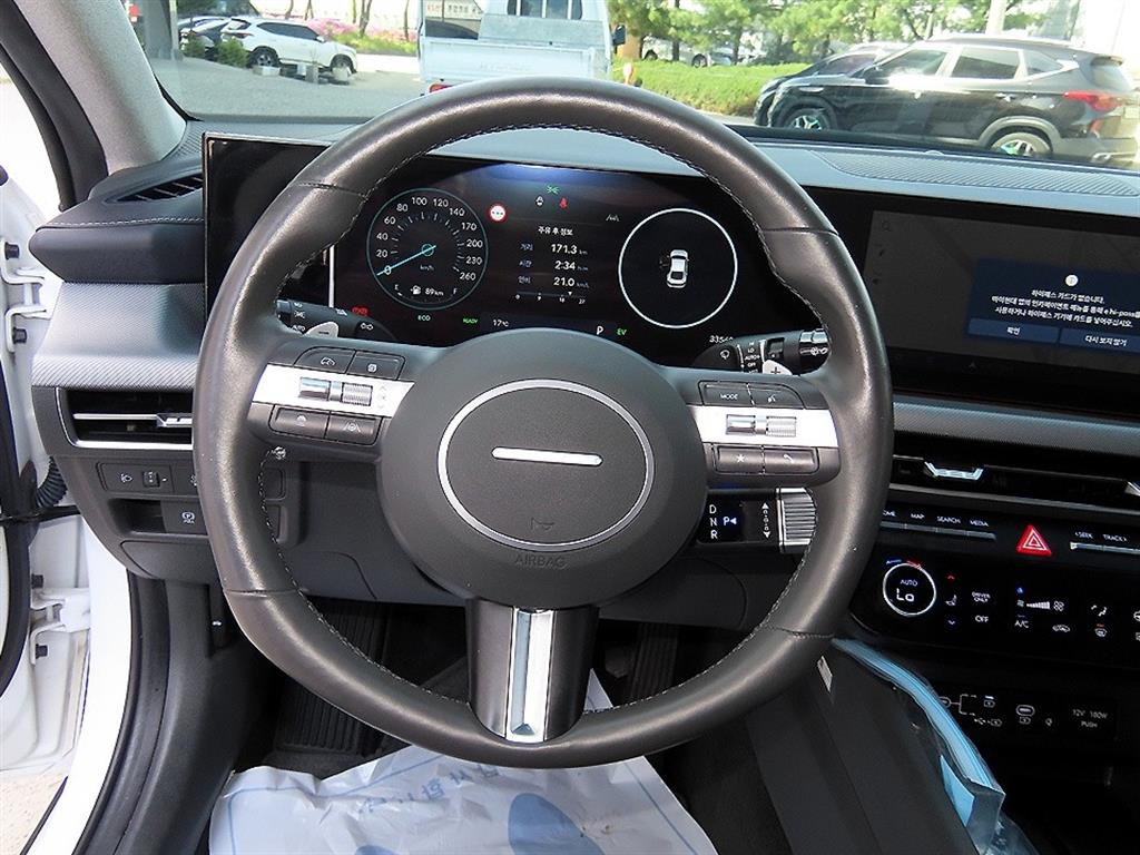 HYUNDAI Sonata - Vista 8