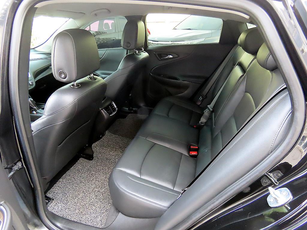 Chevrolet Malibu - Vista 6