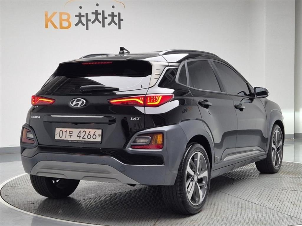 HYUNDAI Kona - Vista 3