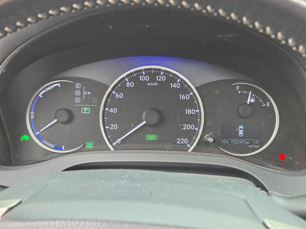 Lexus CT - Vista 10