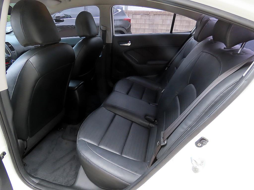 KIA K3 - Vista 6