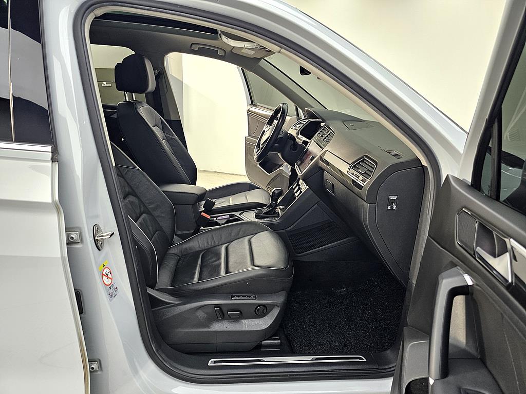 Volkswagen Tiguan - Vista 11