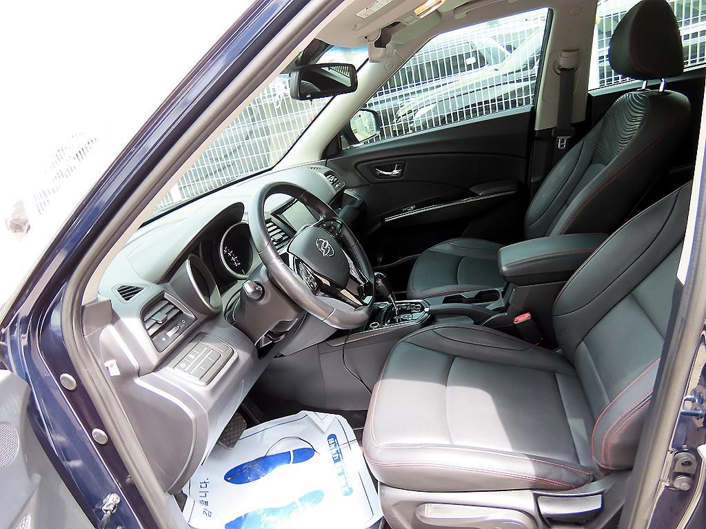 Ssangyong Tivoli - Vista 5