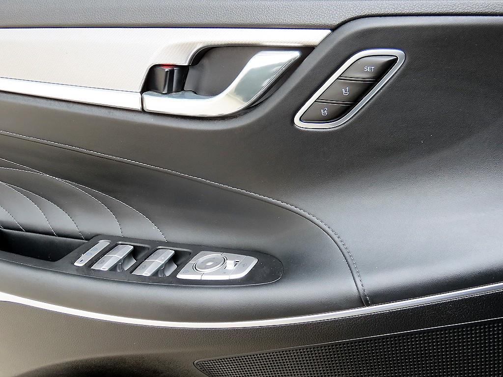 HYUNDAI Grandeur - Vista 12