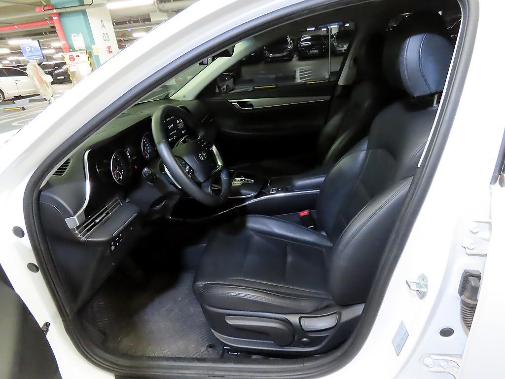 HYUNDAI Grandeur - Vista 6